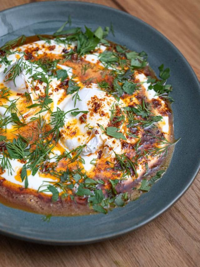 Cilbir Turkish Eggs – Turkish Breakfast Eggs